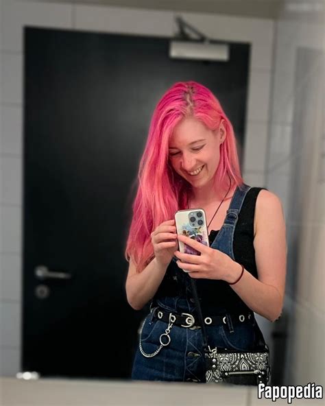 Liza Grimm Nude OnlyFans Leaks Photo Fapopedia