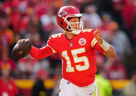 Chiefs vs. Raiders DFS Picks: Lineup Includes Zamir White, Davante