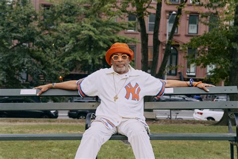 Brooklyn Museum: Virtual Verbal Description Tour: Spike Lee: Creative