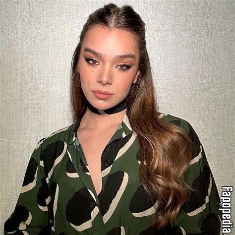 Hailee Steinfeld Nude Leaks Photo Fapopedia