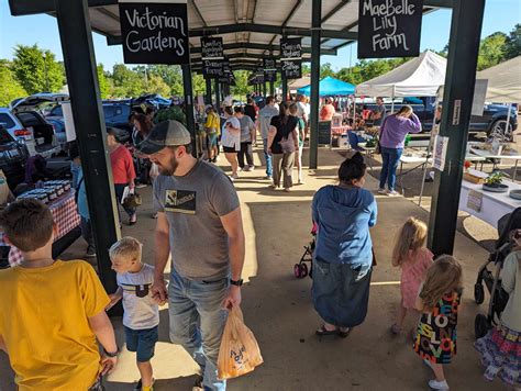 Hitching Lot Farmers' Market | Columbus MS