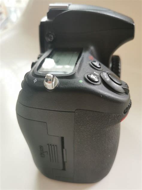 Nikon D700, full frame body, Photography, Cameras on Carousell