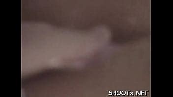 La desvergonzada diva apenas legal Tanya hizo la sensación de chupar salchichas XVIDEOS