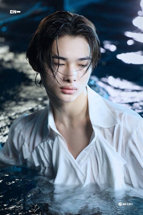 NAVER BEHIND ENHYPEN DARK BLOOD HALF VER K Pop Shinee Blood Photos Hot Pockets