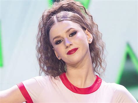 Roksana W Giel Pozuje Na Pla Y W G Boko Wyci Tym Bikini Fani Ale Figura