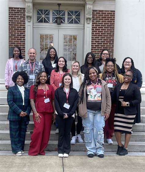 Social Work Salaries: Average Earnings for BSW Graduates 2