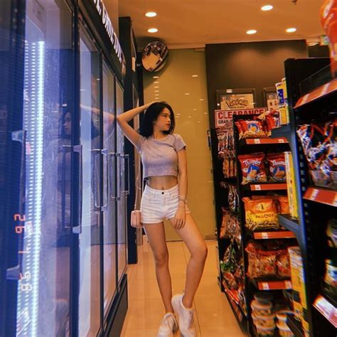 Ngắm vòng eo siêu thực của hội hot girl Võ Ngọc Trân Linh Ka hay Hàn Hằng mới là nhất