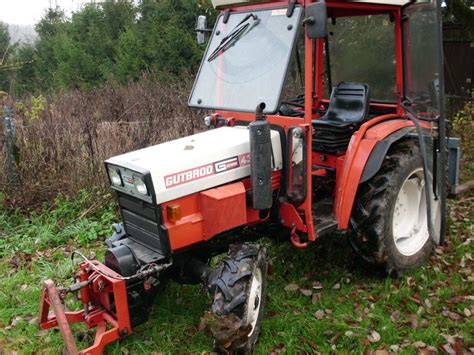 Kubota ST 30 Kleintraktor mit Mähwerk und Grassammelbehälter in Hamburg ...