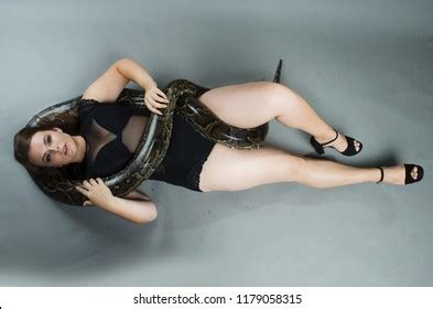 163 Sexy Nude Snake Girl Images Stock Photos Vectors Shutterstock