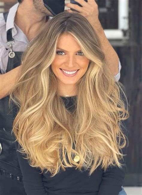 Pin de Léia Stevanatto em Blonde