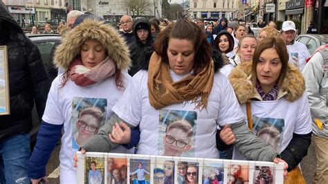 Suicide De Lucas à Épinal Plus De 500 Personnes Ont Marché Pour Lui