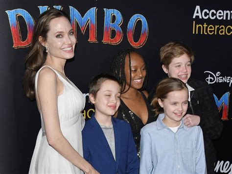 Best Photos of Angelina Jolie With Her 6 Kids
