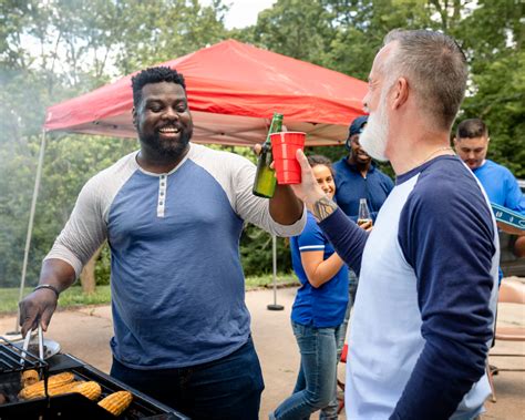 Best Tailgate Snacks to Buy | Good Game Day Food Ideas