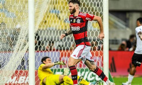 Corinthians Joga Melhor Mas Leva Gol Nos Acr Scimos E Perde Para O