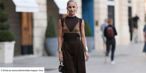 Cette mini jupe avec lingerie apparente à moins de euros nous fera un look ultra stylé à la