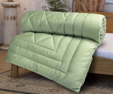 Полиэфирное волокно в одеяле: преимущества и недостатки | Плюсы и минусы