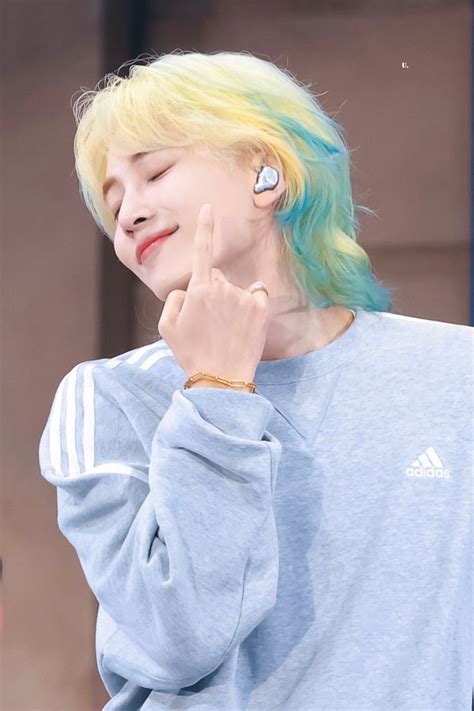 Pin By Szk Ikd On JEONGHAN In 2024 Jeonghan Blonde And Blue Hair Jeonghan Seventeen