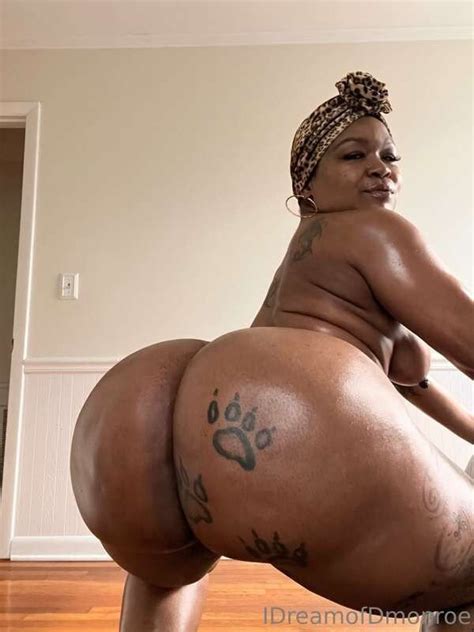 Big Booty Black Milf ShesFreaky