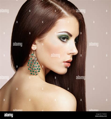 Portrait Of Beautiful Brunette Woman With Earring Perfect Makeup Fashion Photo Stock Photo Alamy