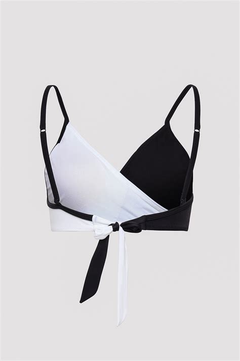 Penti Yona Wrappy Siyah Beyaz Bikini Üstü Fiyatı Yorumları Trendyol