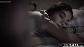 Magrinha Naked And Naughty Climbing Ladinho Cnn Amador