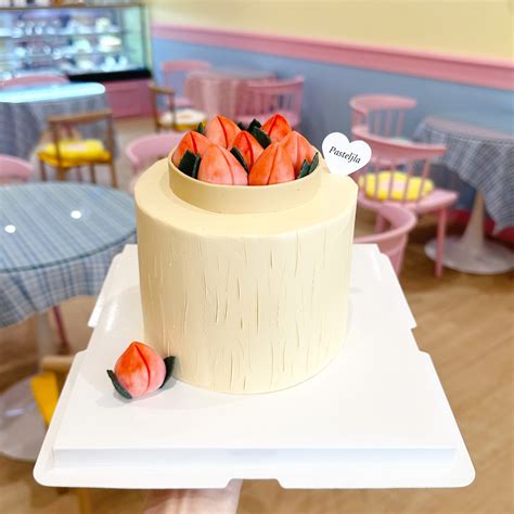 Longevity peach pau cake – Pasteljla