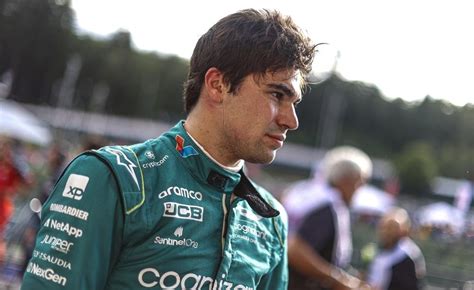 LANCE STROLL Salta Il Gp Di Singapore 2023 Pilota Aston Martin Ancora