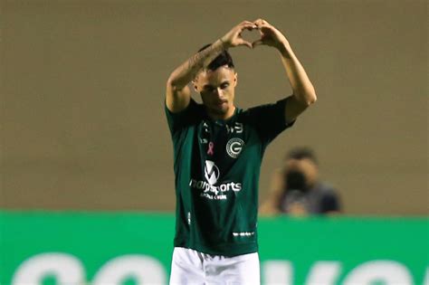 Presidente do Goiás coloca Palmeiras forte no páreo por Michael alvo