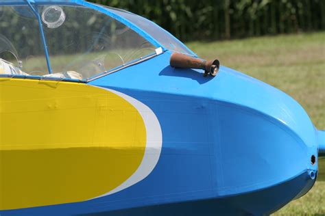 1200 AGL: Glider Flying at Burner Airport (VG55)