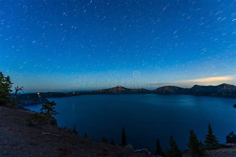 Star trail at Crater Lake stock photo. Image of starry - 206163512