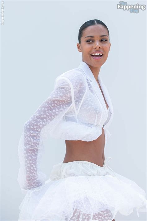 Tina Kunakey Nude OnlyFans Leaks Fappening FappeningBook