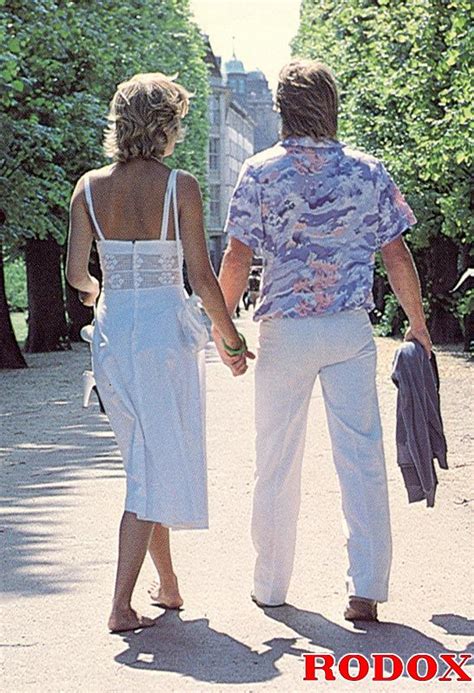 Retro Xxx Horny Seventies Lady Shows Her B XXX Dessert Picture