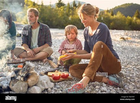 Mature Woman Boy Banque De Photographies Et Dimages Haute R Solution Alamy