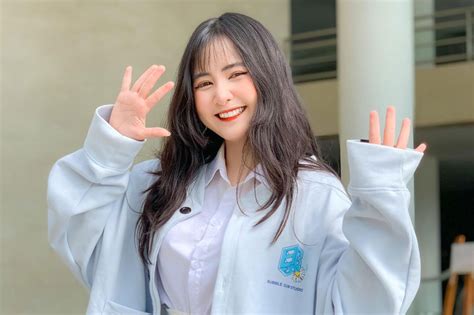 Vẻ đẹp tựa tiểu tiên nữ của hot girl Đại học Văn Lang Tạp chí Doanh nghiệp Việt Nam