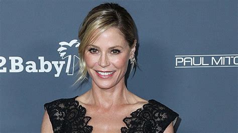 Julie Bowen Reveals She Was ‘in Love With A Woman Podcast Interview