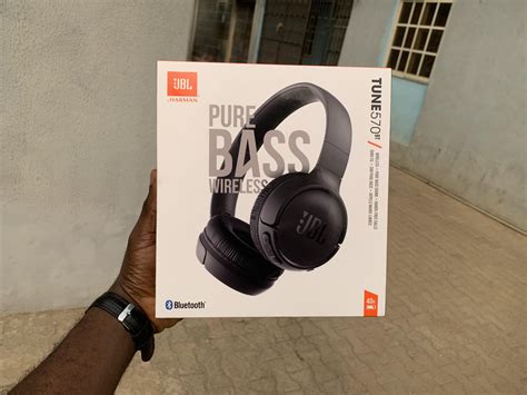 JBL Tune 570BT Wireless Headphone Review: Features and Price ...