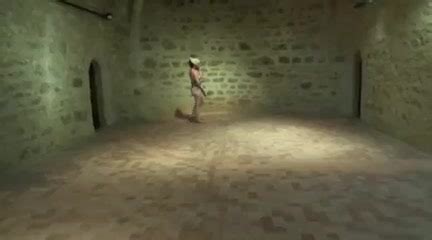 Exhibitionist Wife Nude In Museum Voyeurs XXX FemeFun