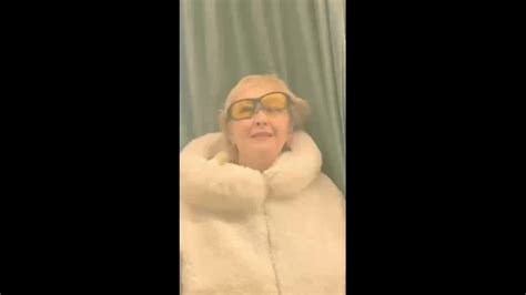 Хит "Дымок" получил цензурную версию про рассаду Росток, Росток окутал ...