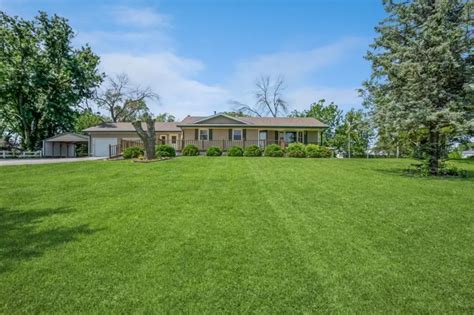 3412 Highway 65 69 Highway Carlisle Ia 50047 Iowa Realty