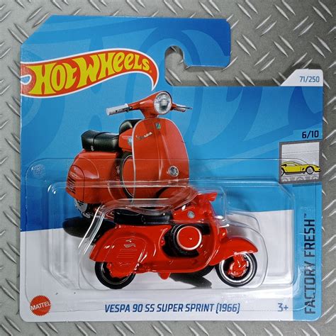 Hot Wheels Vespa Ss Super Sprint Rare Collectible Miniature Model Scale Gift Idea