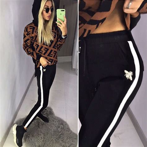 Штаны с белой полоской и брошкой-производство Китай Размеры: 42-4444-46 ...