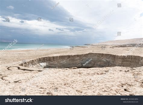 Level Sink Images Stock Photos Vectors Shutterstock