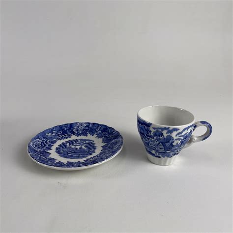 Antiga Xicara de Cafe Porcelana Inglesa Fazendinha Império dos