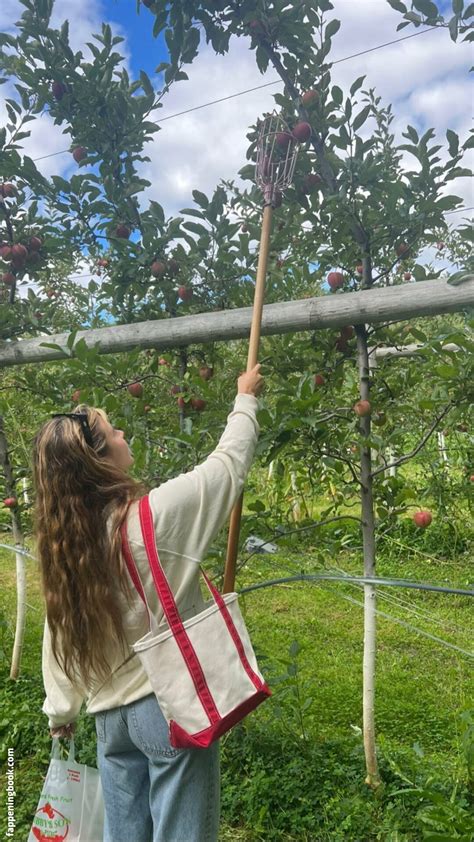 Genevieve Hannelius Ghannelius Nude OnlyFans Leaks Fappening FappeningBook