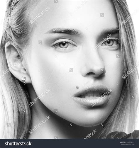 Sexy Gorgeous Caucasian Blonde Woman Natural Stock Photo 1910053201 Shutterstock