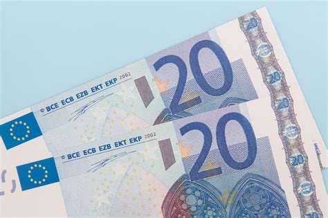 40 Euro Strafe für verspätete Lohnzahlung - DGB Rechtsschutz GmbH
