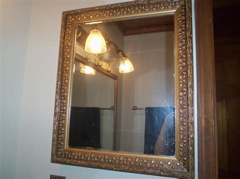 Bought bathroom cabinet from Habitat humanity store and lined it with