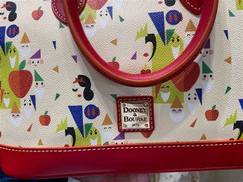 New 85th Anniversary Snow White And The Seven Dwarfs Dooney And Bourke