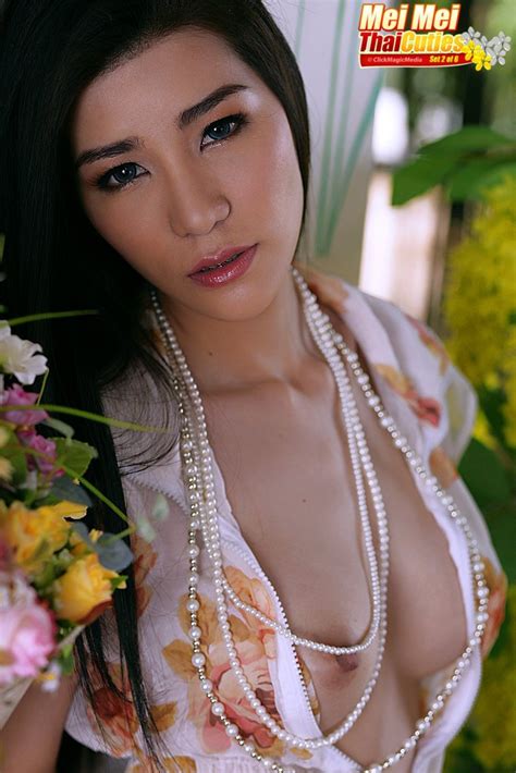 Hot Thai Vixen Mei Mei Drops Down Her Sexy Summer Dress Photos