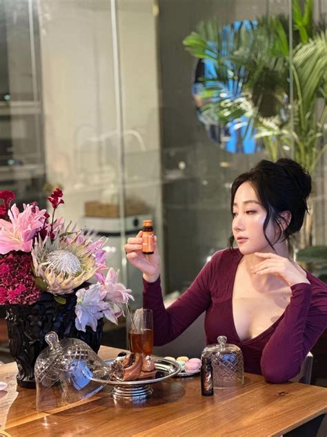 Cựu hot girl Hà thành là mẹ 7 con vẫn thần thái ngút ngàn